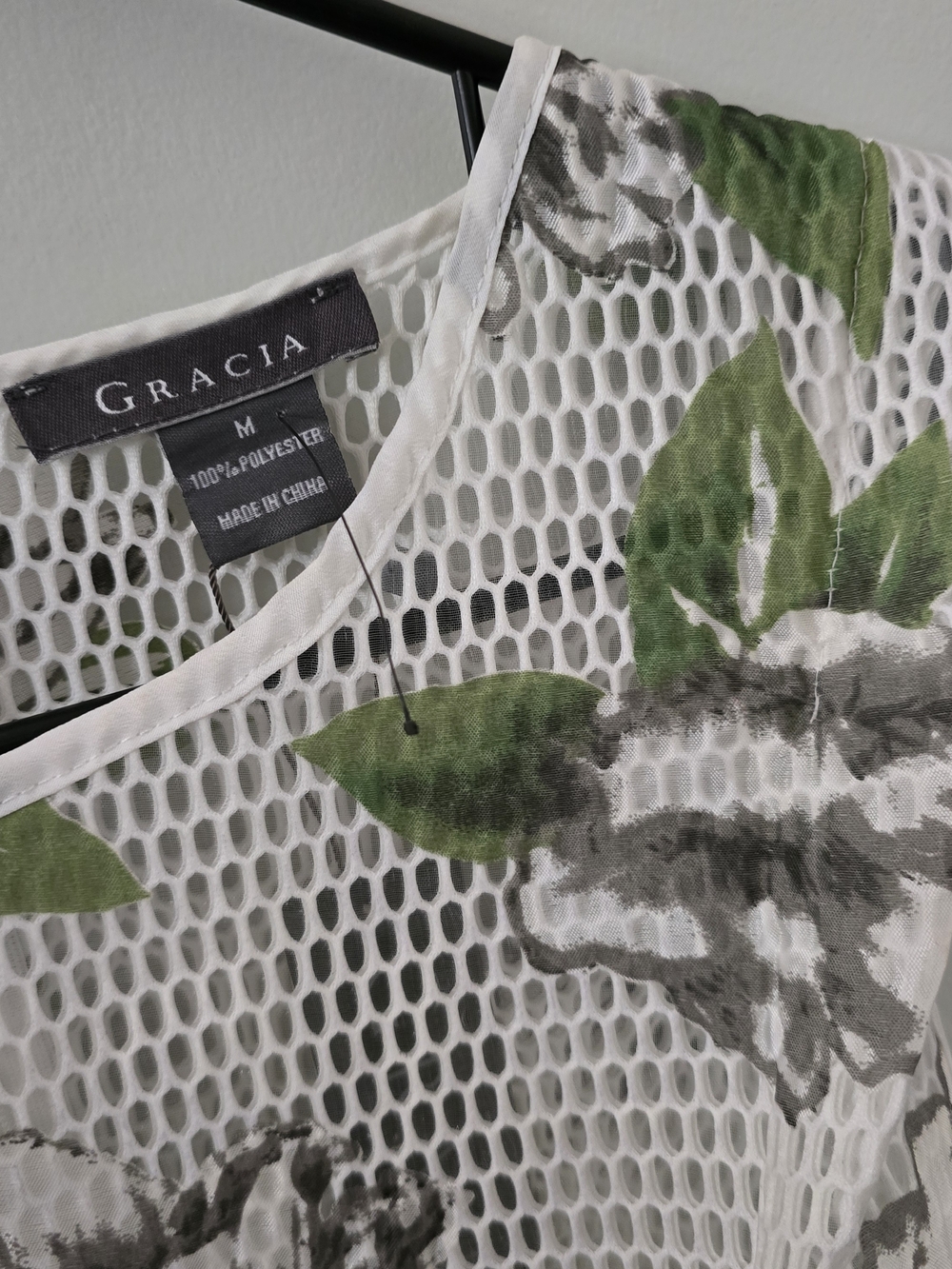 Gracia White Floral Sleeveless Peplum Top - Picture 3 of 6